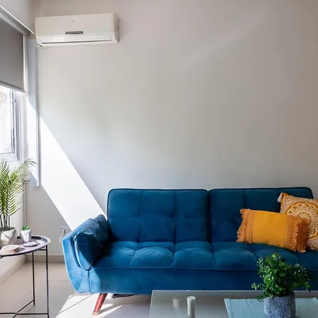 Apartamento Liora 2 Bedroom In With Balcony 5gbps Fiber Wifi Private Parking And Air Conditioning Just 250m From The Limassol