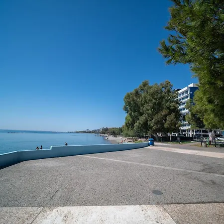 Liora 2 Bedroom In With Balcony 5gbps Fiber Wifi Private Parking And Air Conditioning Just 250m From The * Limassol