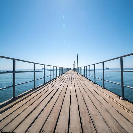 Liora 2 Bedroom In With Balcony 5gbps Fiber Wifi Private Parking And Air Conditioning Just 250m From The * Limassol