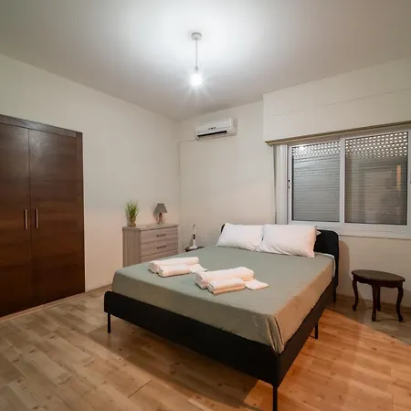 Liora 2 Bedroom In With Balcony 5gbps Fiber Wifi Private Parking And Air Conditioning Just 250m From The Appartement *