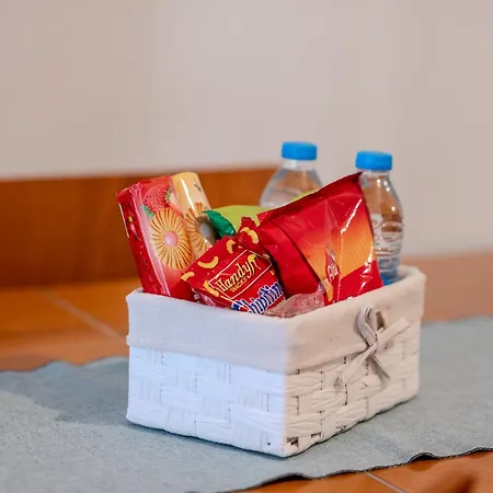 Liora 2 Bedroom In With Balcony 5gbps Fiber Wifi Private Parking And Air Conditioning Just 250m From The Apartment *